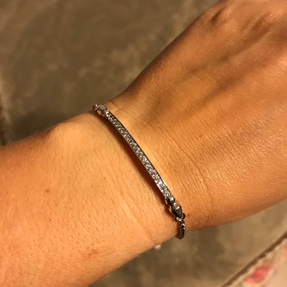 Kendra Scott bracelet